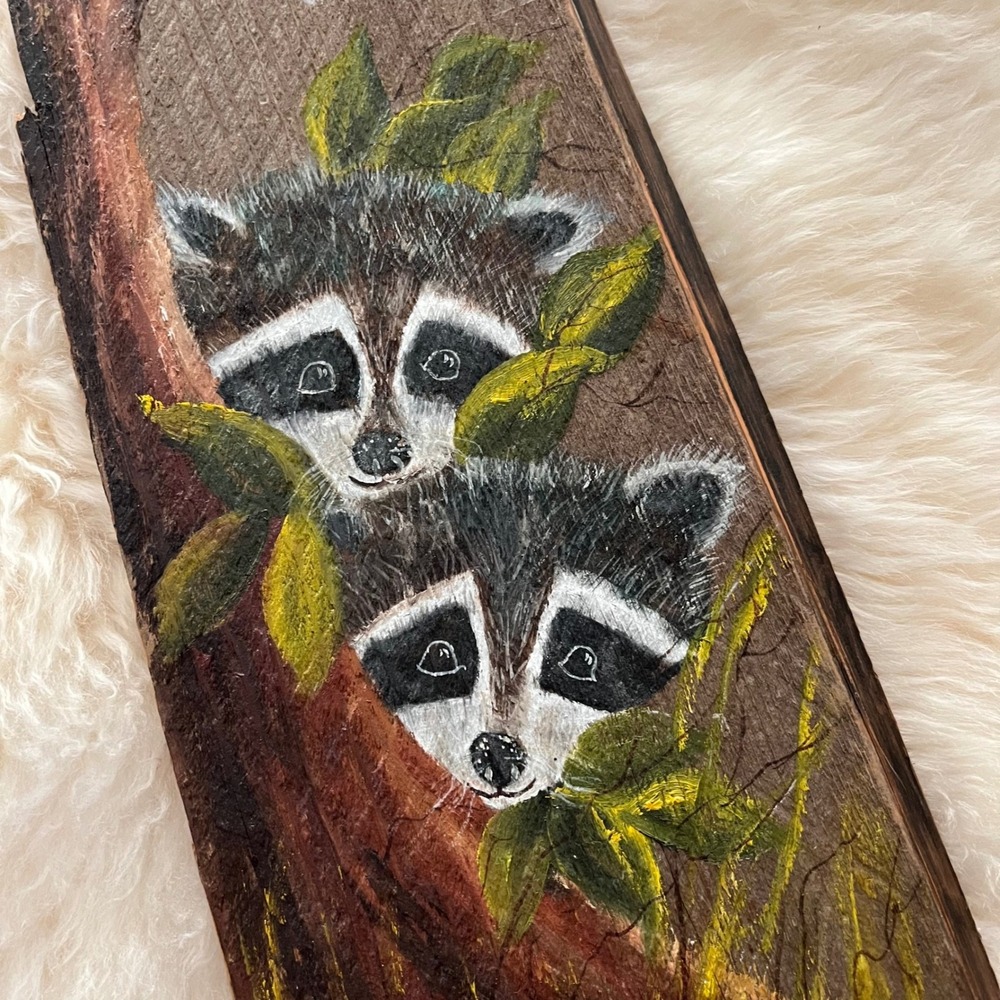 Handmade‎ Raccoon Painting - Picture 2 of 7